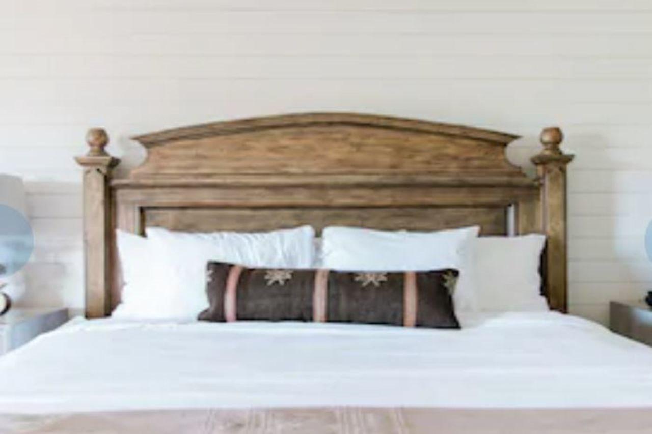 Hillside Boutique Hotel Castroville Zewnętrze zdjęcie
