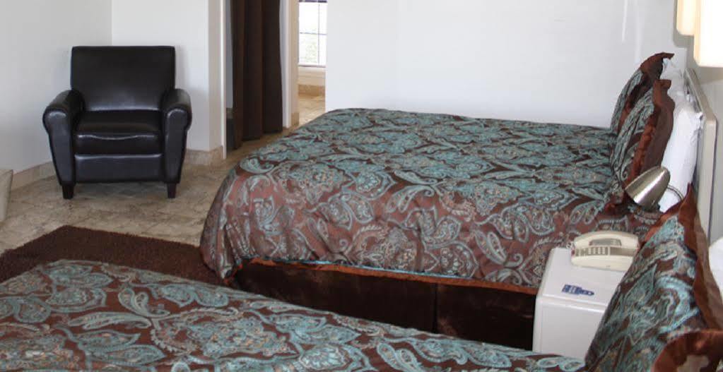 Hillside Boutique Hotel Castroville Zewnętrze zdjęcie