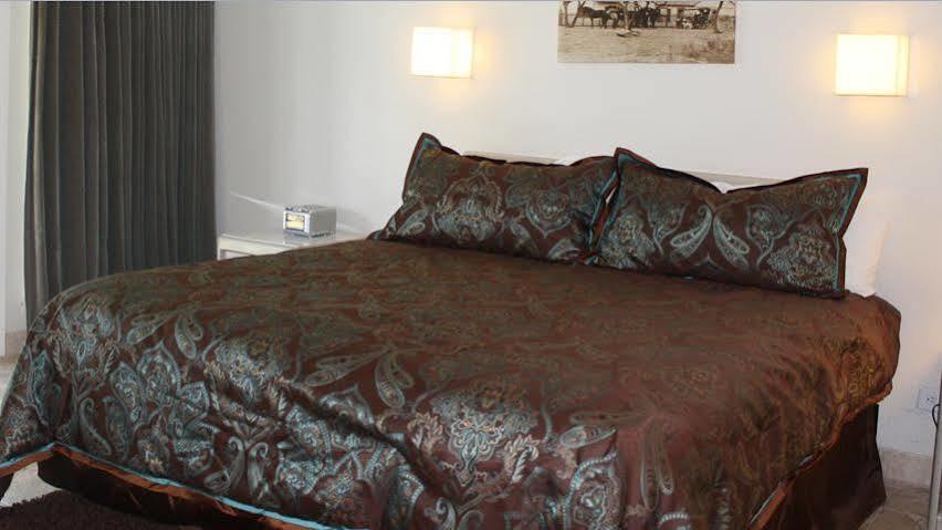 Hillside Boutique Hotel Castroville Zewnętrze zdjęcie