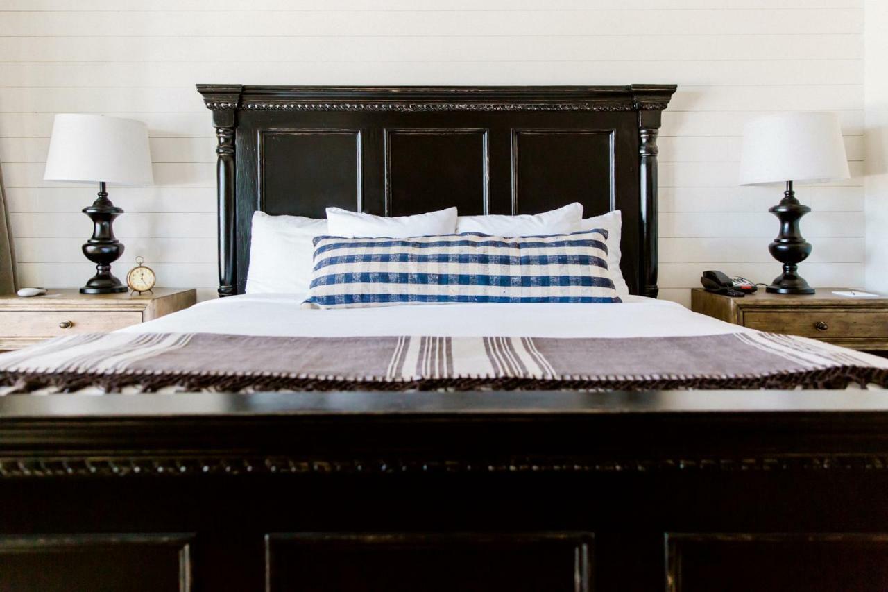 Hillside Boutique Hotel Castroville Zewnętrze zdjęcie